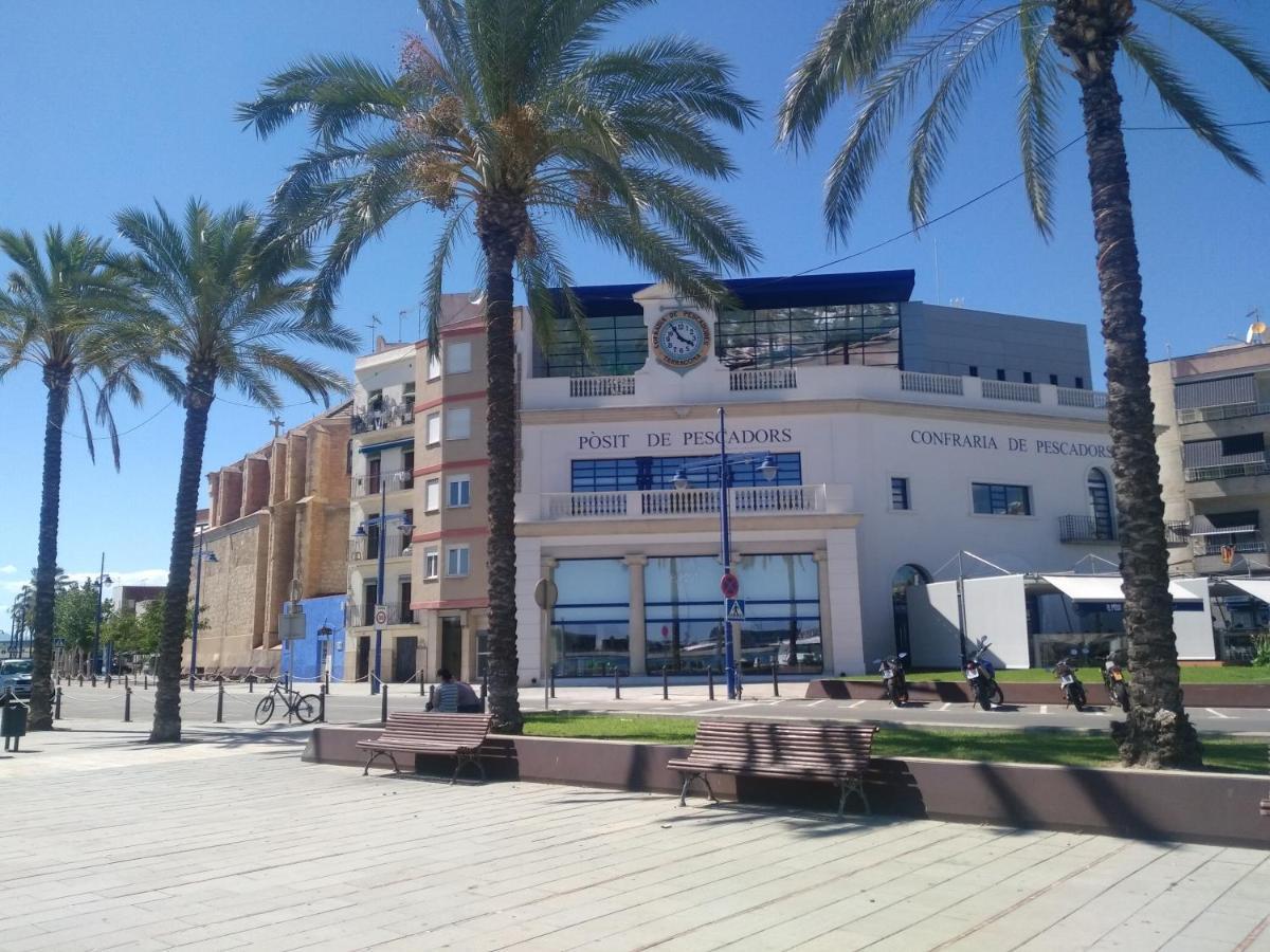 Port 2 *